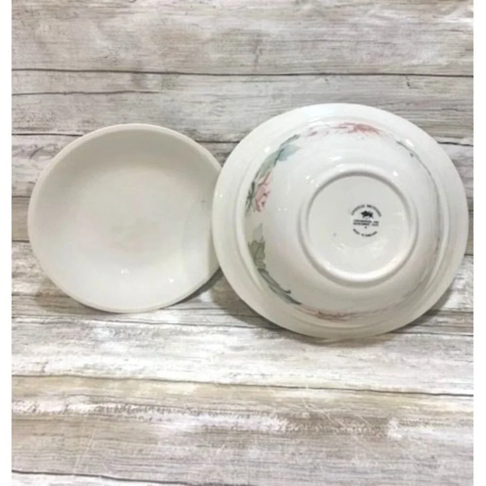 Johnson‎ Brothers Covered Soup Tureen 10